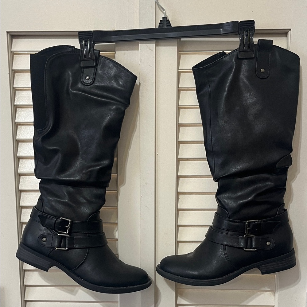 Black Knee-High Boots with Buckle Detail